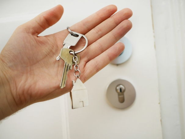 https://KimTaylor.StopRentingStartOwning.com